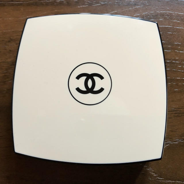 CHANEL(シャネル)のCHANEL シャネル  レ　ベージュ　プードゥル　ベル　ミン コスメ/美容のベースメイク/化粧品(ファンデーション)の商品写真