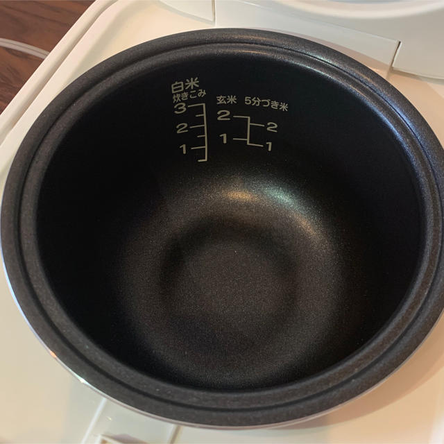 ニトリ(ニトリ)のニトリ　炊飯器　3合 スマホ/家電/カメラの調理家電(炊飯器)の商品写真