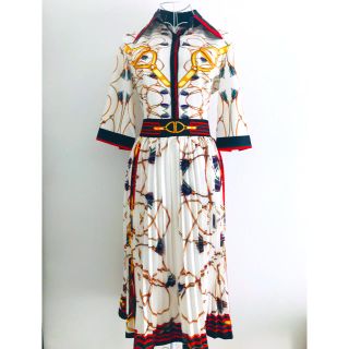 グッチ(Gucci)の美品 プリーツ スカーフ ワンピース GUCCI 高級 秋 冬 華やか(ロングワンピース/マキシワンピース)