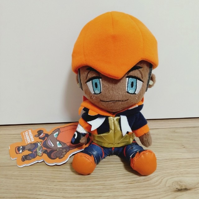 ポケモントレーナーズ　キバナ　ぬいぐるみ