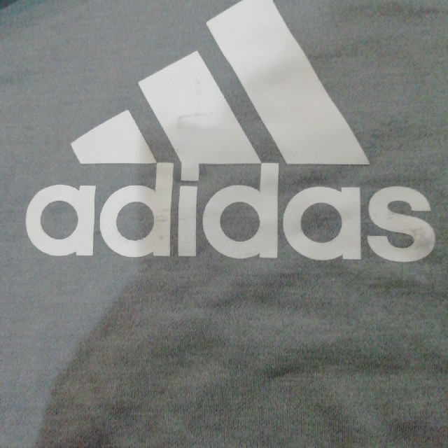 adidas(アディダス)のアディダス　130 トレーナー☆ キッズ/ベビー/マタニティのキッズ服男の子用(90cm~)(Tシャツ/カットソー)の商品写真