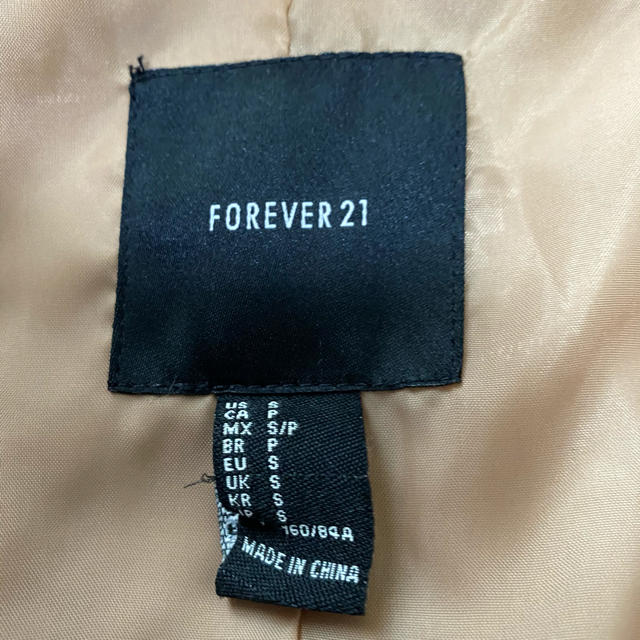 FOREVER 21(フォーエバートゥエンティーワン)のチェスターコート ロングコート　キャメル　ベージュ　S フォーエバー21 レディースのジャケット/アウター(チェスターコート)の商品写真