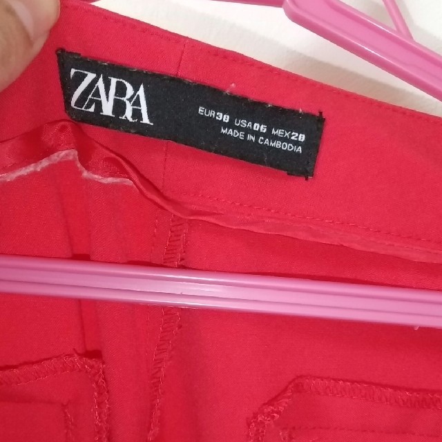 ZARA(ザラ)のZARA クロップドパンツ ピンク レディースのパンツ(クロップドパンツ)の商品写真