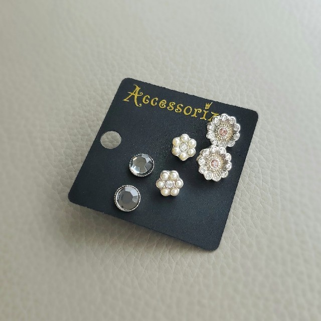 Accessorize(アクセサライズ)の【未使用】Accessorize ピアス3種セット レディースのアクセサリー(ピアス)の商品写真