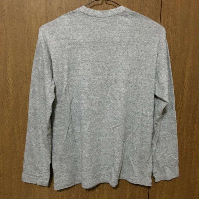 UNIQLO(ユニクロ)のユニクロ 長袖 Tシャツ メンズ グレー メンズのトップス(Tシャツ/カットソー(七分/長袖))の商品写真