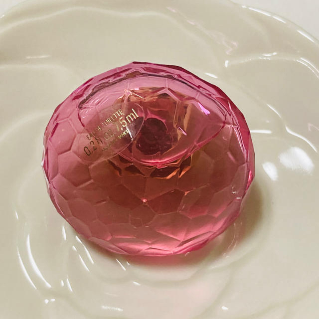 BABYDOLL(ベビードール)のYSL イヴ・サンローラン　ベビードールミニサイズ　ピンク　7.5ml コスメ/美容の香水(香水(女性用))の商品写真