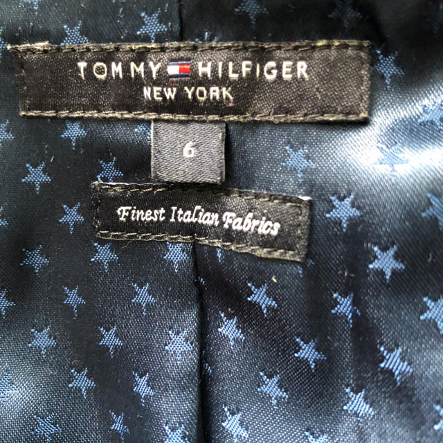 TOMMY HILFIGER(トミーヒルフィガー)の【TOMMY HILFIGER】紺のテーラードジャケット レディースのジャケット/アウター(テーラードジャケット)の商品写真