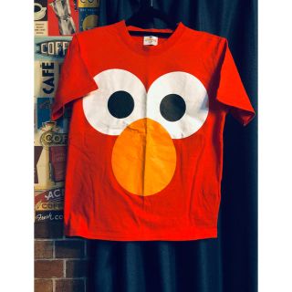 セサミストリート(SESAME STREET)のエルモのTシャツ♬週末お値下げ(^^)(Tシャツ(半袖/袖なし))