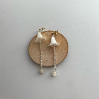 ロキエ(Lochie)のaurora flower earring(イヤリング)