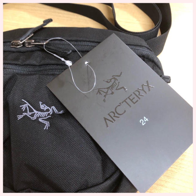 ARC'TERYX(アークテリクス)のアークテリクス　マカ2 ショルダーバッグ　バッグ　ARCTERYX メンズのバッグ(ショルダーバッグ)の商品写真