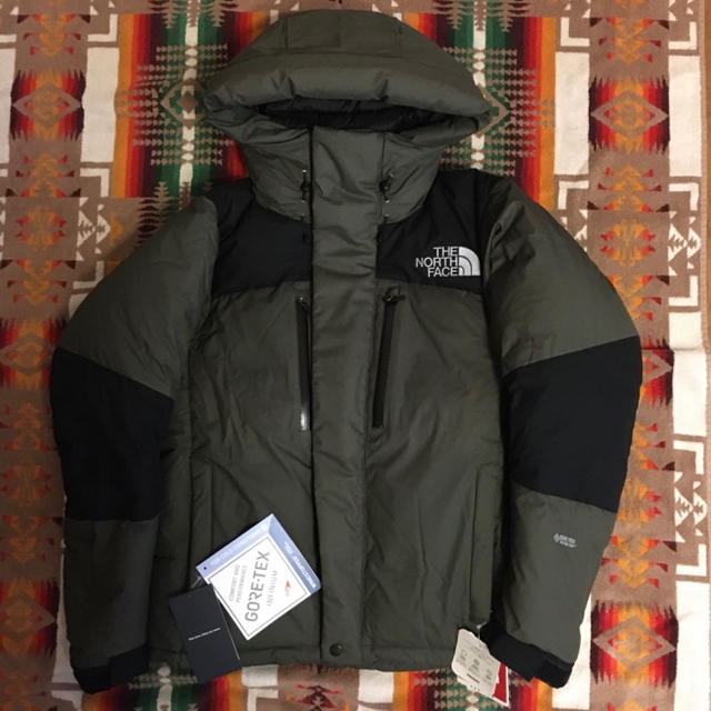 THE NORTH FACE(ザノースフェイス)の19 新品 未使用 ノースフェイス バルトロライト ジャケット S ニュートープ メンズのジャケット/アウター(ダウンジャケット)の商品写真