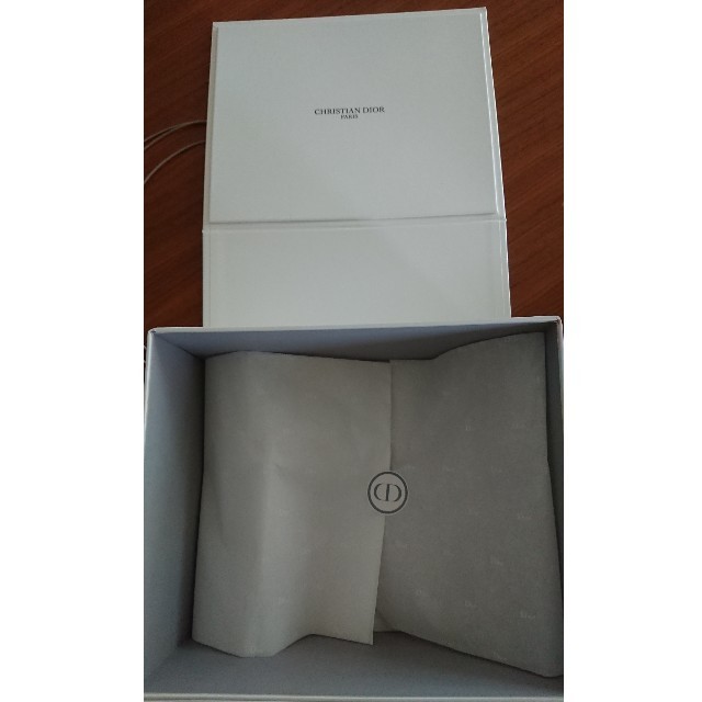 Christian Dior(クリスチャンディオール)のChristian Dior ディオール 箱 ギフトボックス インテリア/住まい/日用品のオフィス用品(ラッピング/包装)の商品写真