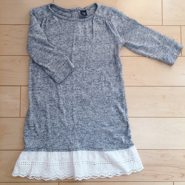 babyGAP(ベビーギャップ)のbaby GAP  110cm  女の子用　ワンピース　七分袖 キッズ/ベビー/マタニティのキッズ服女の子用(90cm~)(ワンピース)の商品写真