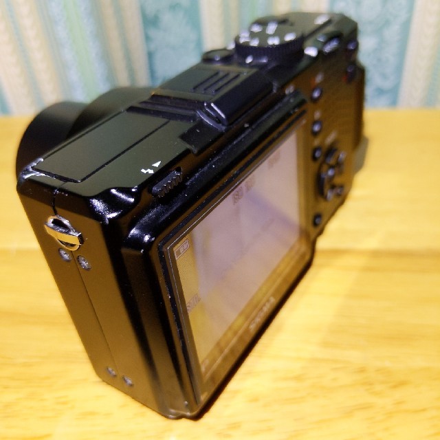 SIGMA(シグマ)の訳有特価　SIGMA　DP2X スマホ/家電/カメラのカメラ(コンパクトデジタルカメラ)の商品写真