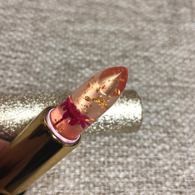 Kylie Cosmetics(カイリーコスメティックス)のカイリー　リップ コスメ/美容のベースメイク/化粧品(口紅)の商品写真