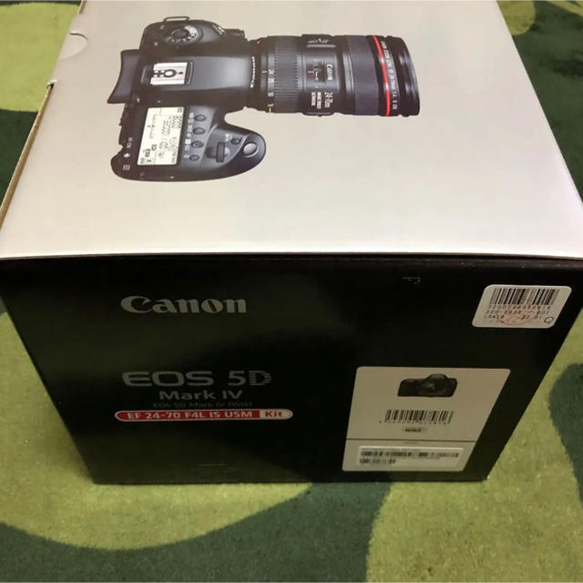 Canon(キヤノン)の【新品】EOS 5D Mark Ⅳ EF24-70L IS USMレンズキット スマホ/家電/カメラのカメラ(デジタル一眼)の商品写真