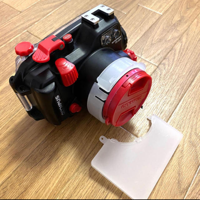 OLYMPUS(オリンパス)のオリンパス PT-054 防水プロテクター スマホ/家電/カメラのカメラ(コンパクトデジタルカメラ)の商品写真