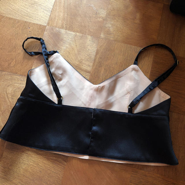 SLY(スライ)のSLY  SATIN BRA TOP レディースのトップス(キャミソール)の商品写真