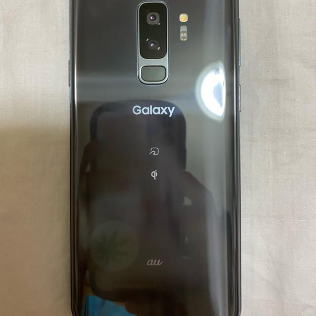 SAMSUNG(サムスン)のGALAXYs9+[SCV39SHA] au版です。SIMロック解除済みです。 スマホ/家電/カメラのスマートフォン/携帯電話(スマートフォン本体)の商品写真