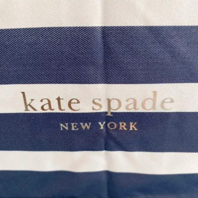 kate spade new york(ケイトスペードニューヨーク)のケイトスペード折りたたみ雨傘　ネービー レディースのファッション小物(傘)の商品写真