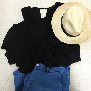 ザラ(ZARA)のシフォンタンク(タンクトップ)