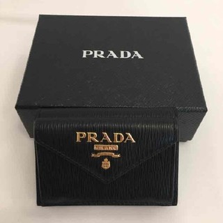 プラダ(PRADA)の新品未使用★PRADA ブラック三つ折り財布(財布)