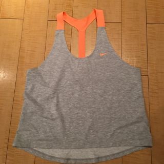 ナイキ(NIKE)のナイキトレーニングウェア(タンクトップ)