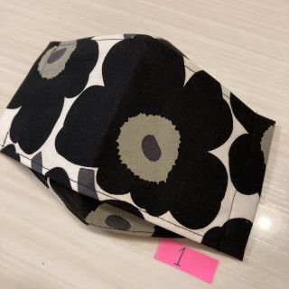 マリメッコ(marimekko)のRIKA様専用☆2点　ボックス　インナーマスク　黒1(その他)