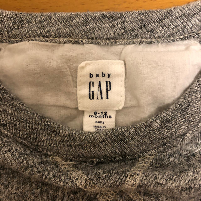 babyGAP(ベビーギャップ)のGAP baby  トレーナー&GAP白ロンパース　mana様専用ページ キッズ/ベビー/マタニティのキッズ/ベビー/マタニティ その他(その他)の商品写真