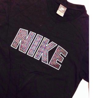 ナイキ(NIKE)のNIKE♡カラフルロゴ長袖(Tシャツ(長袖/七分))