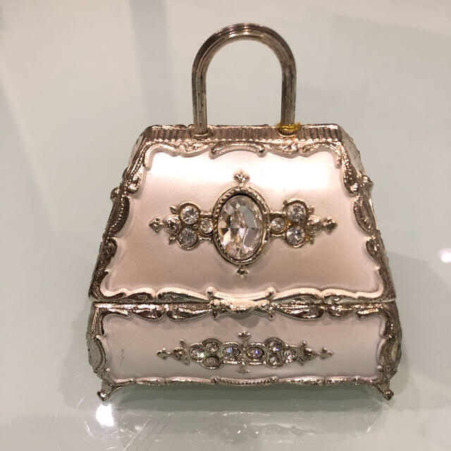 SWAROVSKI - 【スワロフスキー】オルゴール☆小物入れの通販 by SWAROVSKI - 【スワロフスキー】オルゴール☆小物入れの通販 by