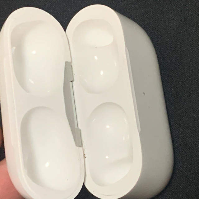 AirPods Pro 充電ケース(国内正規品)オーディオ機器