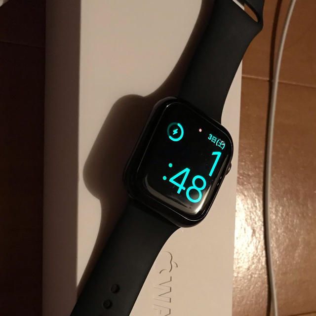 Apple(アップル)の【超美品】Apple watch series5 44mm アルミ メンズの時計(腕時計(デジタル))の商品写真
