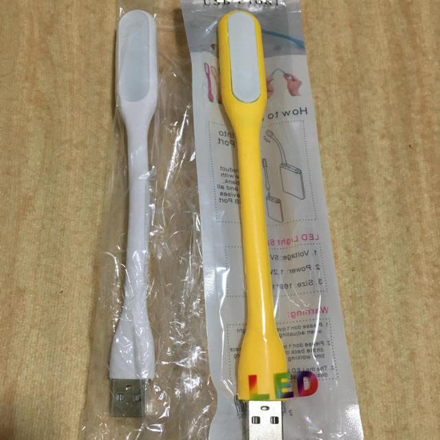 USBライト　USBアクセサリー　USBランプ　LEDライト　新品 自動車/バイクの自動車(車内アクセサリ)の商品写真