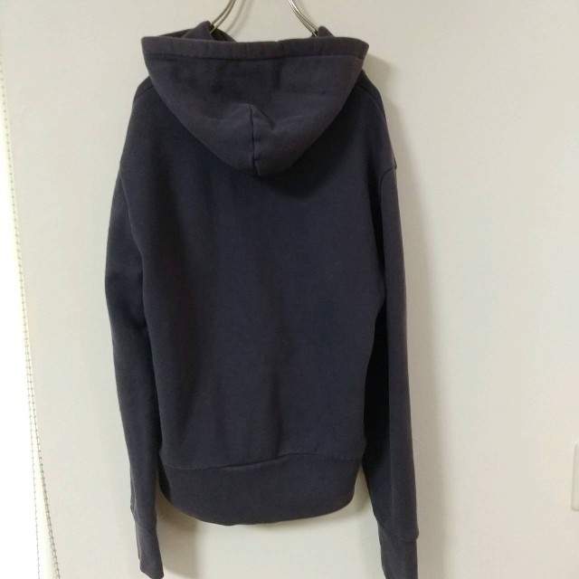 MAISON KITSUNE'(メゾンキツネ)のメゾンキツネ　MAISON KITSUNE  ネイビー　フルジップパーカー　XS メンズのトップス(パーカー)の商品写真