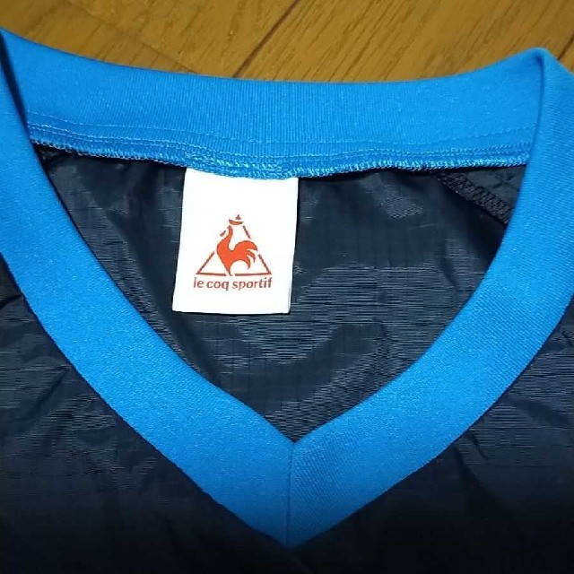 le coq sportif(ルコックスポルティフ)のほぼ未使用 le coq ルコック トレーニングピステ　 スポーツ/アウトドアのサッカー/フットサル(ウェア)の商品写真