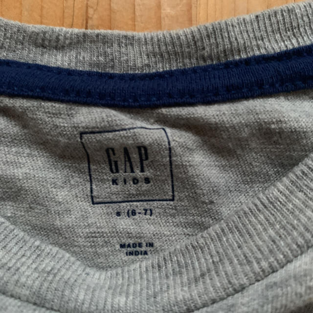 GAP Kids(ギャップキッズ)のGAP KIDS  ロンT ボーダーカットソー 120 キッズ/ベビー/マタニティのキッズ服男の子用(90cm~)(Tシャツ/カットソー)の商品写真