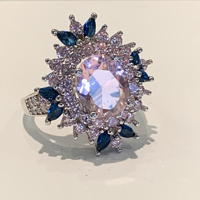 ✨ピンクサファイアCZのゴージャスお姫様リング✨ レディースのアクセサリー(リング(指輪))の商品写真