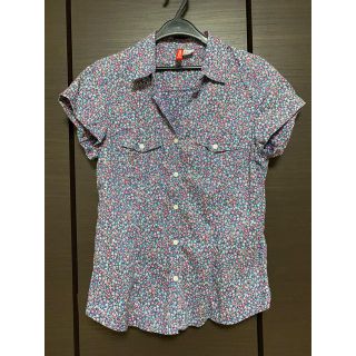 エイチアンドエム(H&M)の花柄シャツ(シャツ/ブラウス(半袖/袖なし))