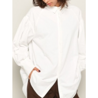 フレイアイディー(FRAY I.D)の未使用 タグ付 PEGGY LANA  ペギーラナ 白シャツ(Tシャツ(長袖/七分))