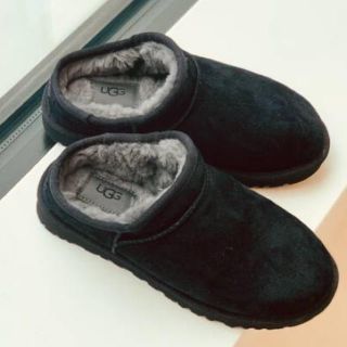 アグ(UGG)の新品　UGG CLASSIC SLIPPER 3(スリッポン/モカシン)