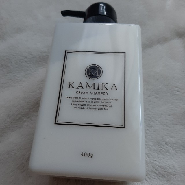 カミカ 黒髪クリームシャンプー KAMIKA 400g