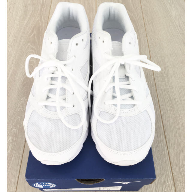 MIZUNO(ミズノ)の【あいぽよ様お取り置き】ミズノ　スニーカー　ホワイト　白　25cm メンズの靴/シューズ(スニーカー)の商品写真