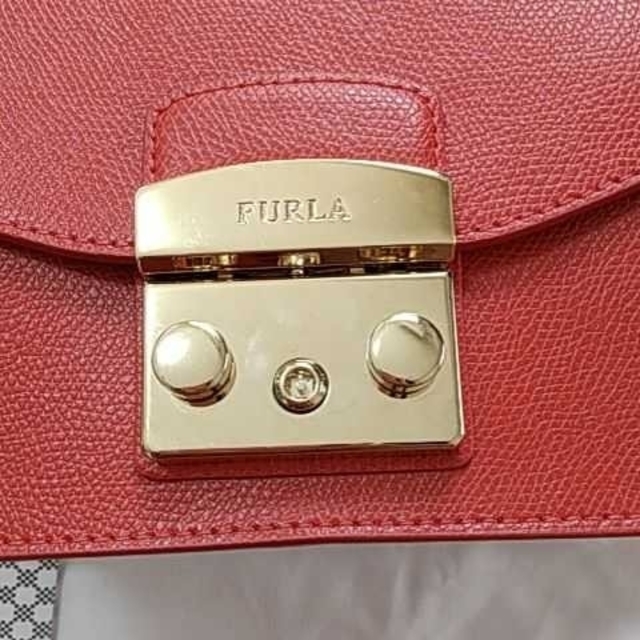 Furla(フルラ)のcoco1908様専用 FURLA メトロポリス クロスボディ レディースのバッグ(ショルダーバッグ)の商品写真