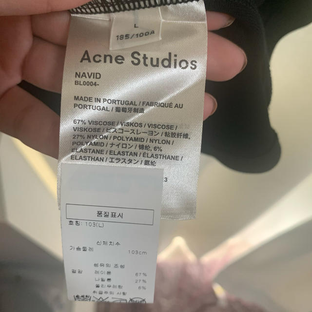 ACNE(アクネ)のアクネストゥディオス　Tシャツ　ブラック メンズのトップス(Tシャツ/カットソー(半袖/袖なし))の商品写真