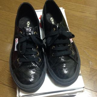 スペルガ(SUPERGA)の値下げ スペルガ エナメルスニーカー(スニーカー)