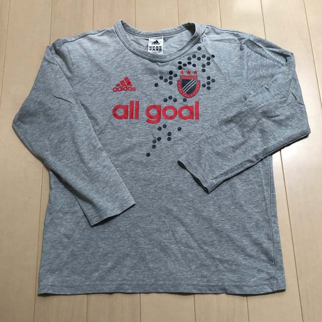 UMBRO(アンブロ)のアンブロ　長袖T グレー　サイズ160 キッズ/ベビー/マタニティのキッズ服男の子用(90cm~)(Tシャツ/カットソー)の商品写真