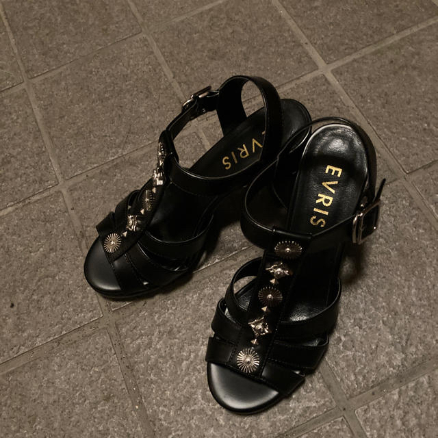 EVRIS(エヴリス)のサンダル レディースの靴/シューズ(サンダル)の商品写真
