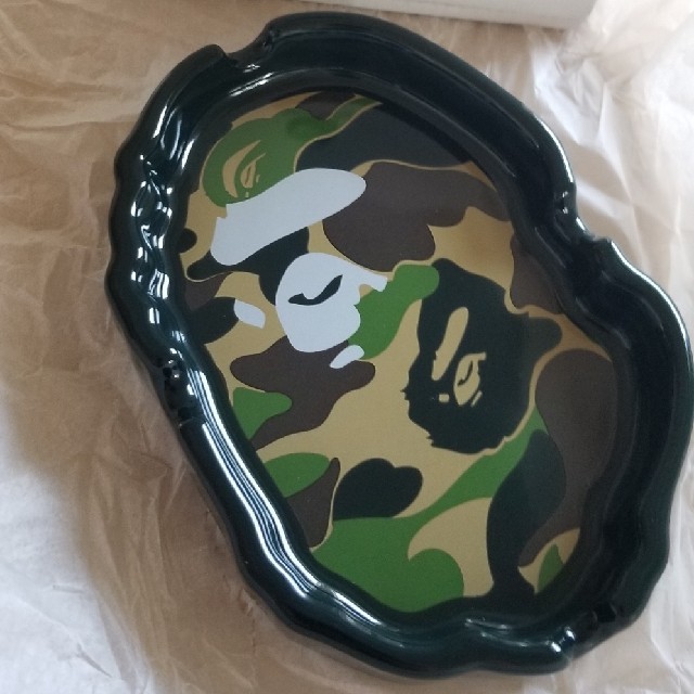 A BATHING APE(アベイシングエイプ)のBAPE ABC CAMO APE HEAD ASHTRAY インテリア/住まい/日用品のインテリア小物(灰皿)の商品写真