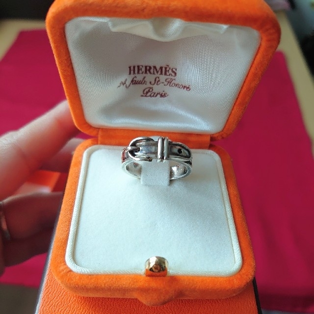 Hermes(エルメス)のHERMESエルメスベルト型指輪リングシルバー箱付き56　16号 メンズのアクセサリー(リング(指輪))の商品写真